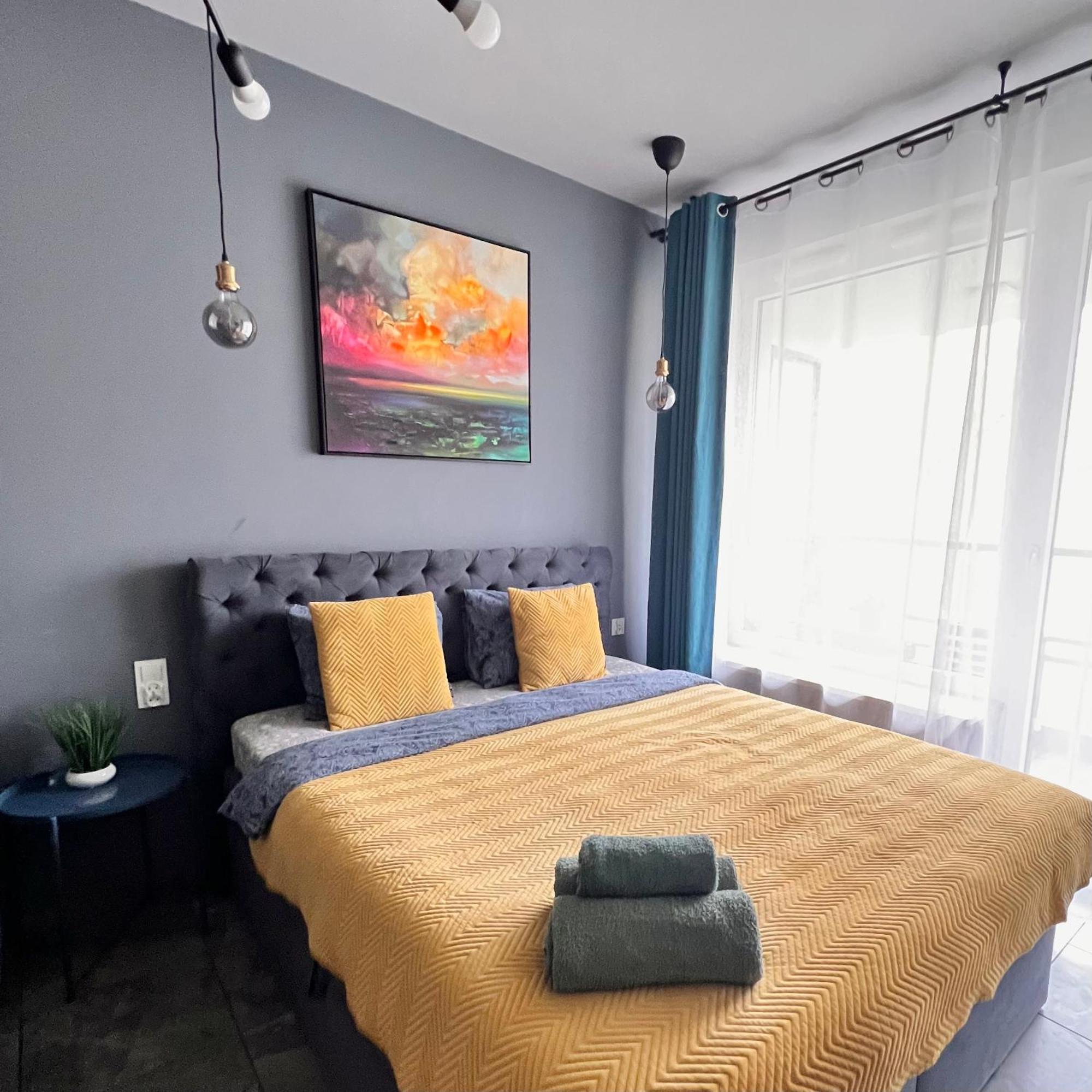 Stylowe Studio Krzemieniecka, Metro Slodowiec, Free Parking By Cosmo Spirit Warsaw Exterior photo